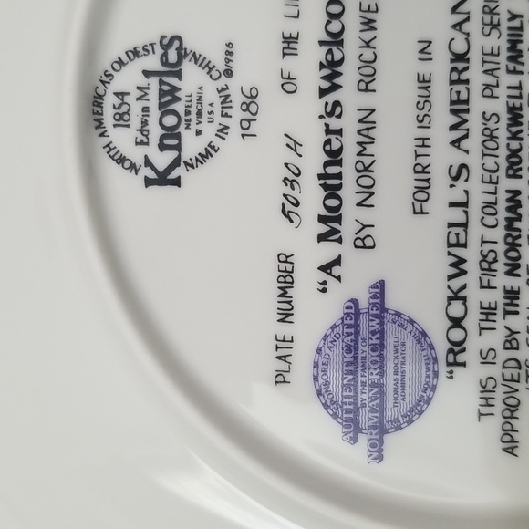 P2d- Knowles Norman Rockwell "A Mother's Welcome" 1986 LE Collector's Plate - Picture 8 of 9